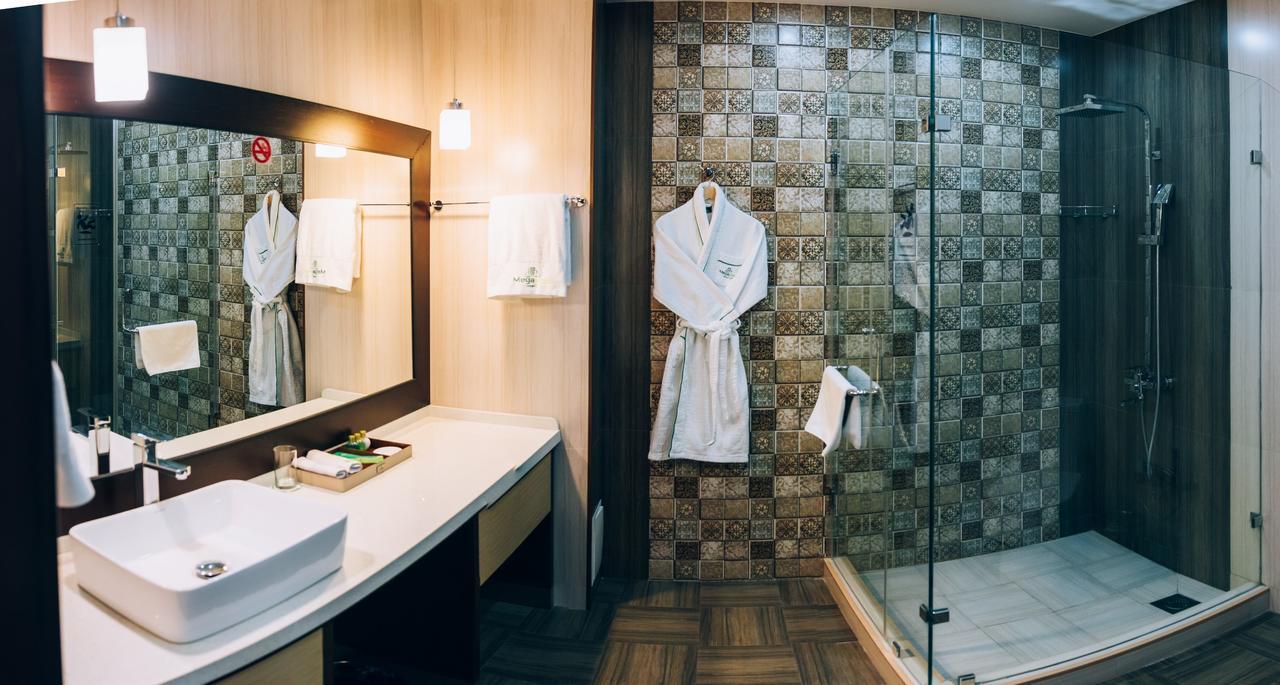 Megapolis Hotel Shymkent Eksteriør billede